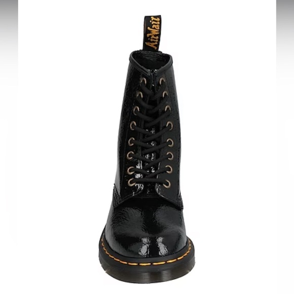 New Dr. Martens distressed patent leather boots size - 8US L - Picture 4 of 7